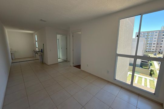 Sala  de apartamento para alugar com 2 quartos, 45m² em Sol Nascente, Brasília