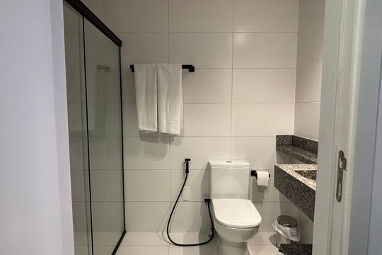 Banheiro  de kitnet/studio à venda com 0 quarto, 27m² em Vila Clementino, São Paulo