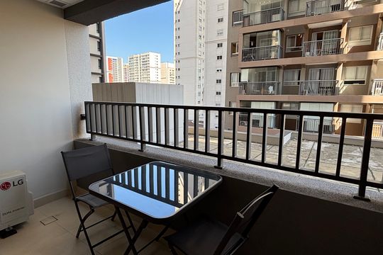 Varanda de kitnet/studio à venda com 0 quarto, 27m² em Vila Clementino, São Paulo