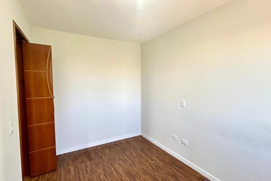 Quarto 2 de apartamento para alugar com 2 quartos, 46m² em Vila Nova Bonsucesso, Guarulhos