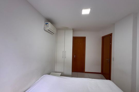 Quarto de apartamento à venda com 1 quarto, 70m² em Recreio dos Bandeirantes, Rio de Janeiro
