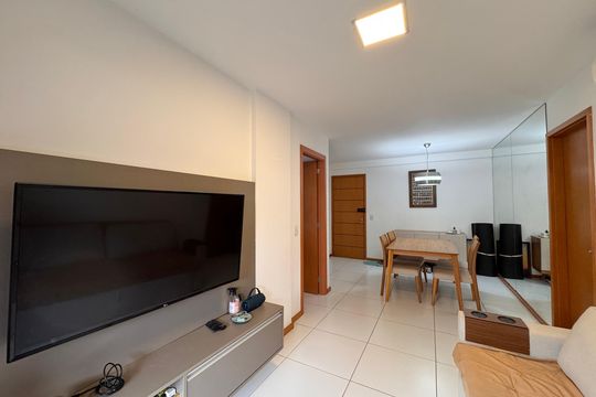 Sala de apartamento à venda com 1 quarto, 70m² em Recreio dos Bandeirantes, Rio de Janeiro