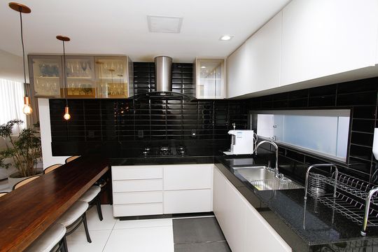 Cozinha de apartamento à venda com 3 quartos, 107m² em Serra, Belo Horizonte
