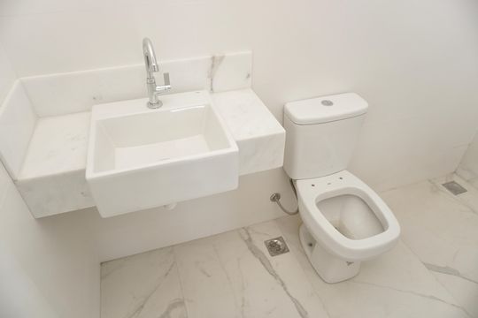 Banheiro Social de apartamento à venda com 2 quartos, 64m² em Calafate, Belo Horizonte