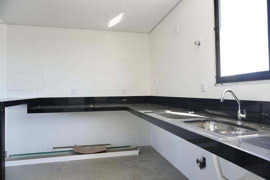 Cozinha e Área de Serviço de apartamento à venda com 3 quartos, 90m² em Calafate, Belo Horizonte