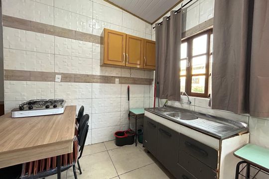 Cozinha de casa de condomínio para alugar com 1 quarto, 32m² em Rio Tavares, Florianópolis