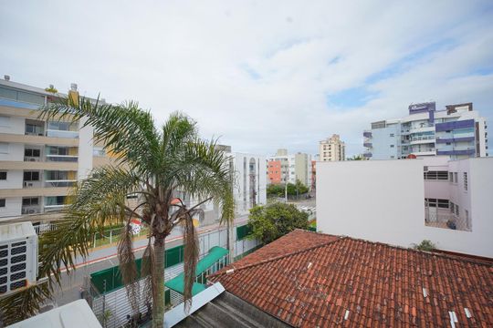 Vista da Sala  de apartamento para alugar com 1 quarto, 43m² em Coqueiros, Florianópolis