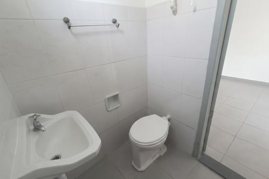 Banheiro de casa para alugar com 1 quarto, 40m² em São Miguel, São Gonçalo