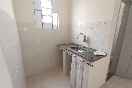 Cozinha de casa para alugar com 1 quarto, 40m² em São Miguel, São Gonçalo