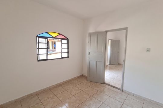 Quarto de casa para alugar com 1 quarto, 40m² em São Miguel, São Gonçalo
