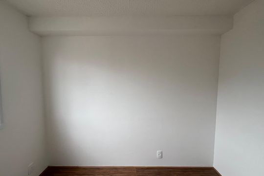Quarto 2 de apartamento para alugar com 2 quartos, 34m² em Parque Industrial Tomas Edson, São Paulo