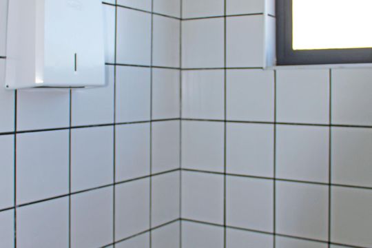 Banheiro de kitnet/studio para alugar com 1 quarto, 33m² em Santa Rosa, Vinhedo