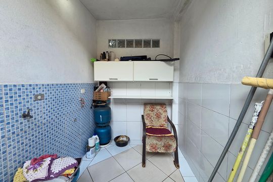 Área de Serviço de casa para alugar com 2 quartos, 120m² em Vila Tupi, Praia Grande