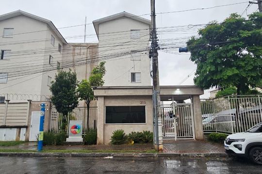 Fachada de apartamento para alugar com 2 quartos, 42m² em Jardim Nélia, Ferraz de Vasconcelos