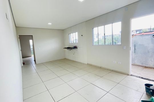 Casa para alugar com 3 quartos, 97m² em Aguassai, Cotia