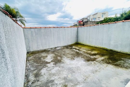 Quintal de casa para alugar com 3 quartos, 97m² em Aguassai, Cotia