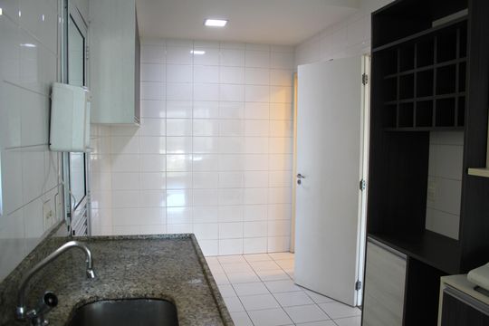 Cozinha de apartamento à venda com 3 quartos, 109m² em Jardim Arpoador, São Paulo