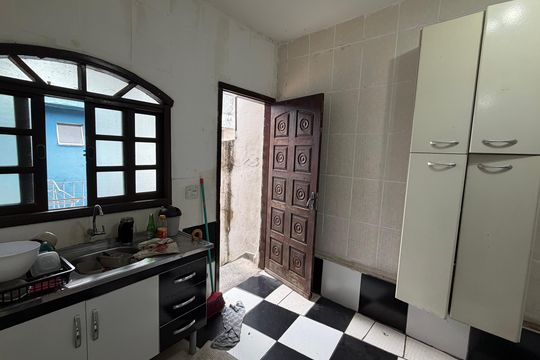 Casa para alugar com 2 quartos, 60m² em Jardim Tucunduva, Carapicuíba