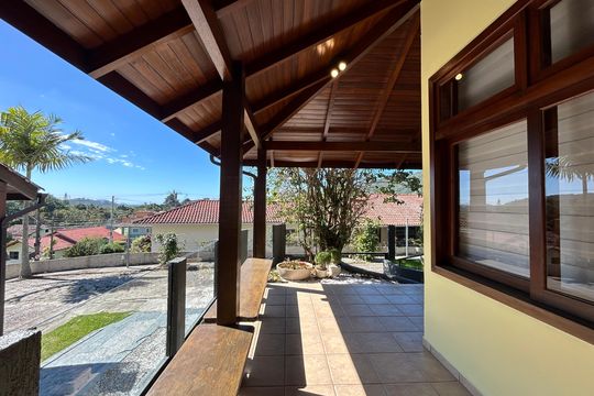 Jardim de casa de condomínio para alugar com 3 quartos, 230m² em Santo Antonio de Lisboa, Florianópolis