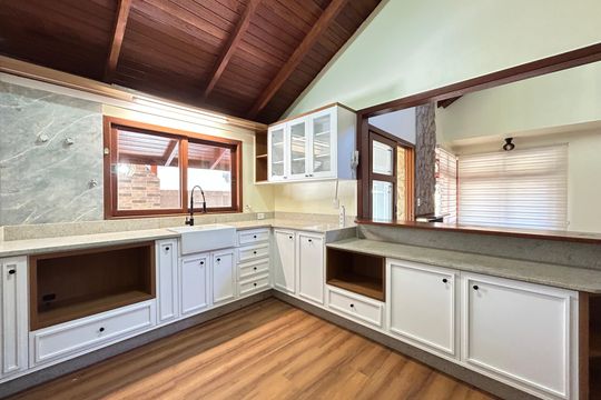 Cozinha de casa de condomínio para alugar com 3 quartos, 230m² em Santo Antonio de Lisboa, Florianópolis