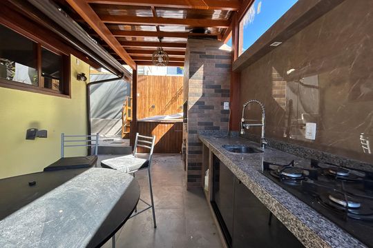 Área gourmet de casa de condomínio para alugar com 3 quartos, 230m² em Santo Antonio de Lisboa, Florianópolis