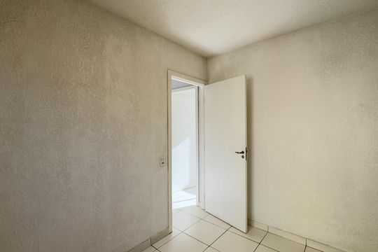 Quarto 2 de apartamento para alugar com 2 quartos, 38m² em Capão Redondo, São Paulo