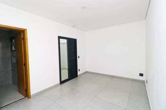 Suíte de casa à venda com 3 quartos, 130m² em Vila Camilópolis, Santo André