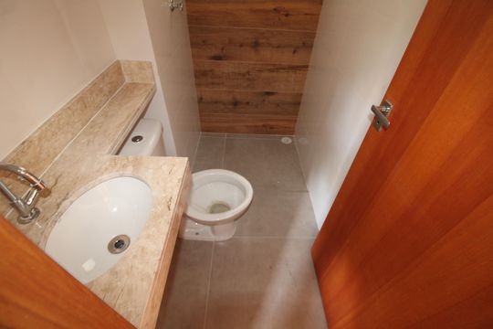 Banheiro de apartamento à venda com 2 quartos, 40m² em Jardim São Paulo, São Paulo