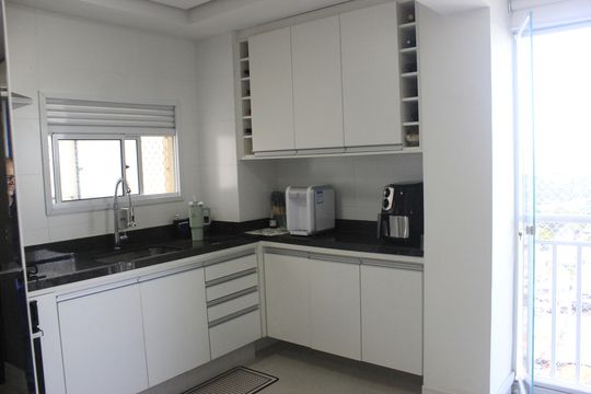 Cozinha de apartamento à venda com 2 quartos, 83m² em Vila Santo Antonio, Guarulhos