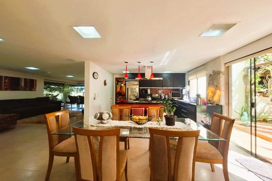 Cozinha de casa de condomínio à venda com 3 quartos, 365m² em Villa Bella, Itabirito