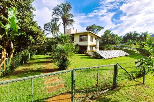 Área externa de casa de condomínio à venda com 3 quartos, 365m² em Villa Bella, Itabirito
