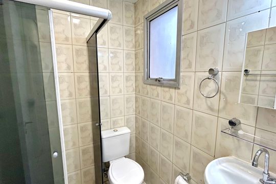 Banheiro de apartamento para alugar com 2 quartos, 55m² em Macedo, Guarulhos