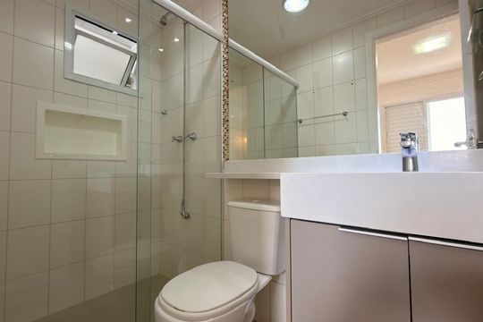 Banheiro de apartamento à venda com 3 quartos, 77m² em Campestre, Santo André