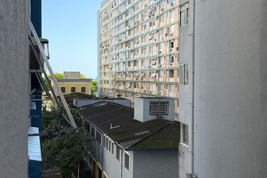 Vista de kitnet/studio para alugar com 1 quarto, 29m² em Embaré, Santos
