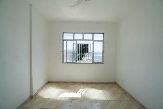 Apartamento para alugar com 2 quartos, 53m² em Olaria, Rio de Janeiro