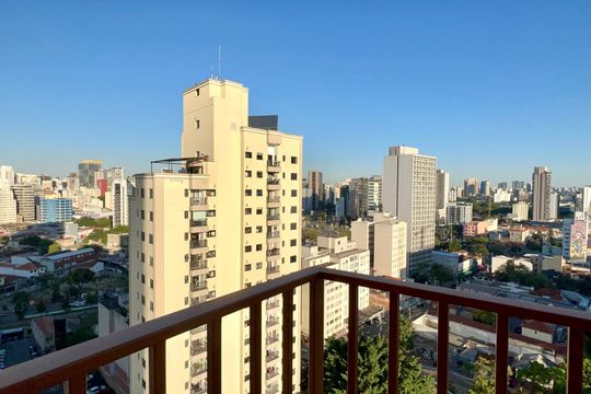 Varanda de kitnet/studio para alugar com 1 quarto, 28m² em Pinheiros, São Paulo