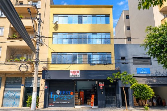 Casa para alugar com 6 quartos, 525m² em Bela Vista, São Paulo