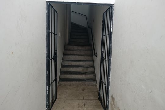 Escadas de casa para alugar com 6 quartos, 525m² em Bela Vista, São Paulo