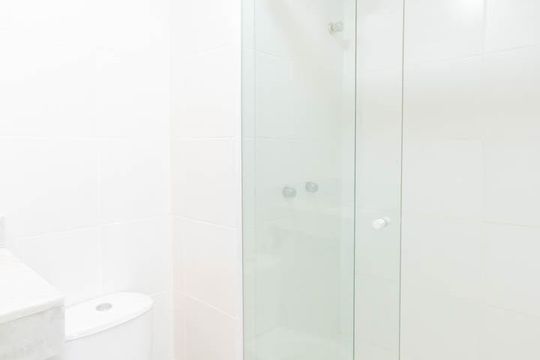 Banheiro de apartamento para alugar com 2 quartos, 70m² em Grajaú, Rio de Janeiro