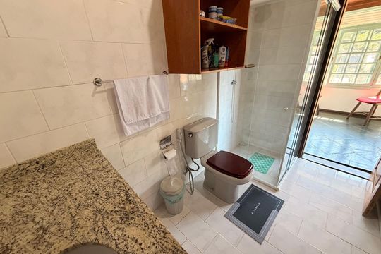 Casa para alugar com 5 quartos, 200m² em Quarteirão Ingelheim, Petrópolis
