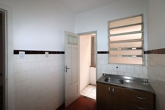 Cozinha de apartamento para alugar com 2 quartos, 51m² em Bom Fim, Porto Alegre