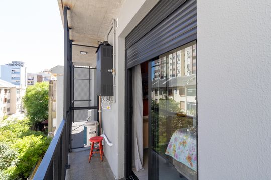 Sacada de kitnet/studio à venda com 1 quarto, 30m² em Cidade Baixa, Porto Alegre