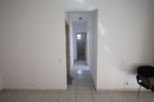 Sala de apartamento para alugar com 2 quartos, 47m² em Km 18, Osasco