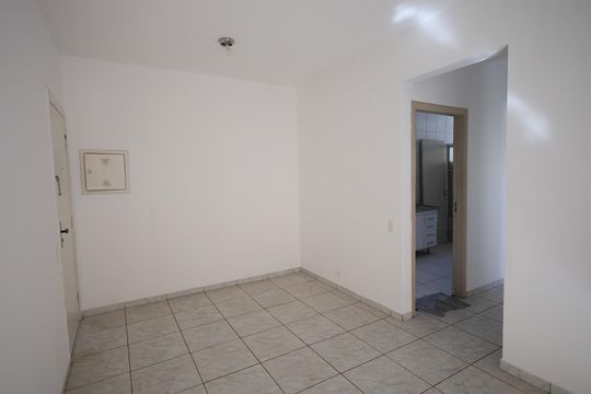 Sala de apartamento para alugar com 2 quartos, 47m² em Km 18, Osasco