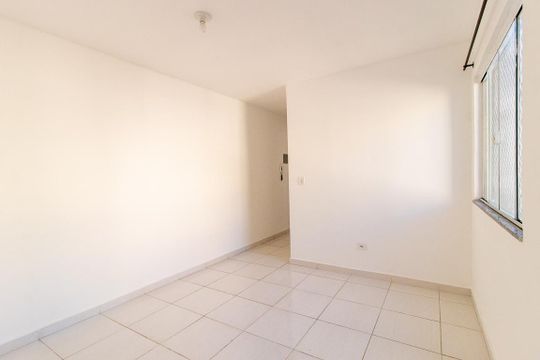 Sala de apartamento para alugar com 2 quartos, 60m² em Pedro Moro, São José dos Pinhais