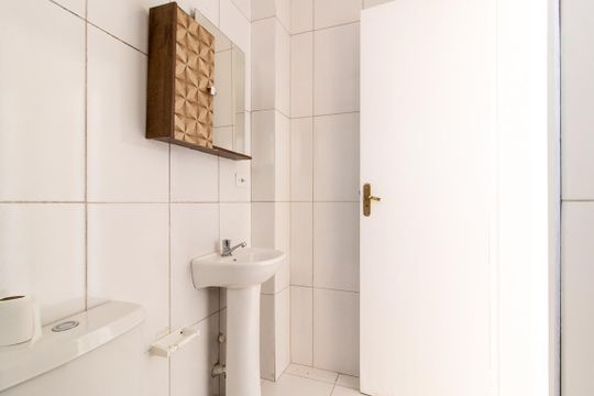 Banheiro Social de apartamento para alugar com 2 quartos, 60m² em Pedro Moro, São José dos Pinhais