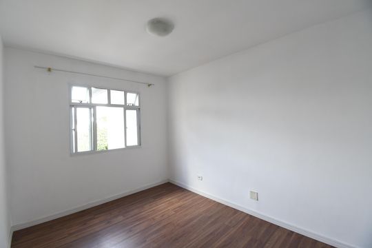 Quarto 2 de apartamento à venda com 3 quartos, 61m² em Bacacheri, Curitiba