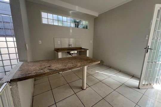 Cozinha de casa para alugar com 3 quartos, 200m² em Tabajaras, Uberlândia