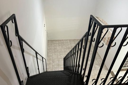 Escada de casa para alugar com 3 quartos, 200m² em Tabajaras, Uberlândia