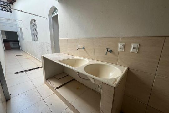Área de serviço de casa para alugar com 3 quartos, 200m² em Tabajaras, Uberlândia